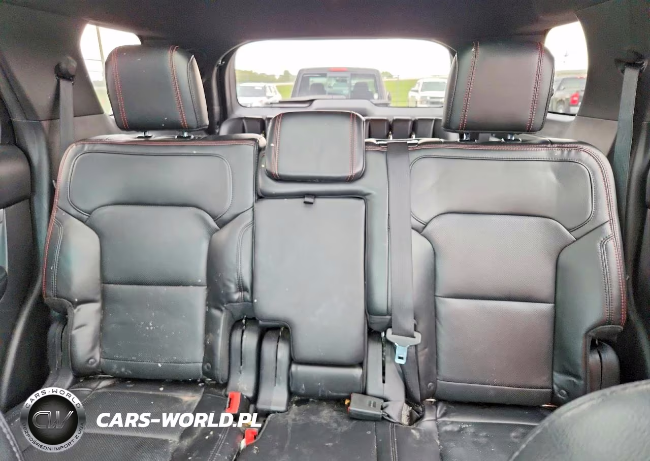 2016 Ford Explorer Sport VIN:1FM5K8GT8GGC49318 - 10