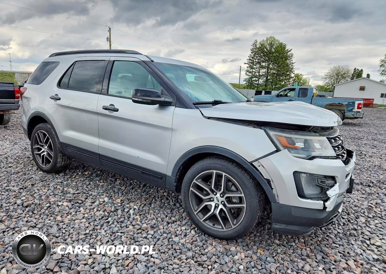 2016 Ford Explorer Sport VIN:1FM5K8GT8GGC49318 - 4