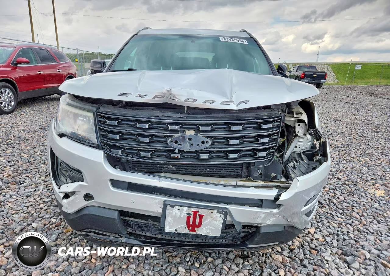 2016 Ford Explorer Sport VIN:1FM5K8GT8GGC49318 - 5