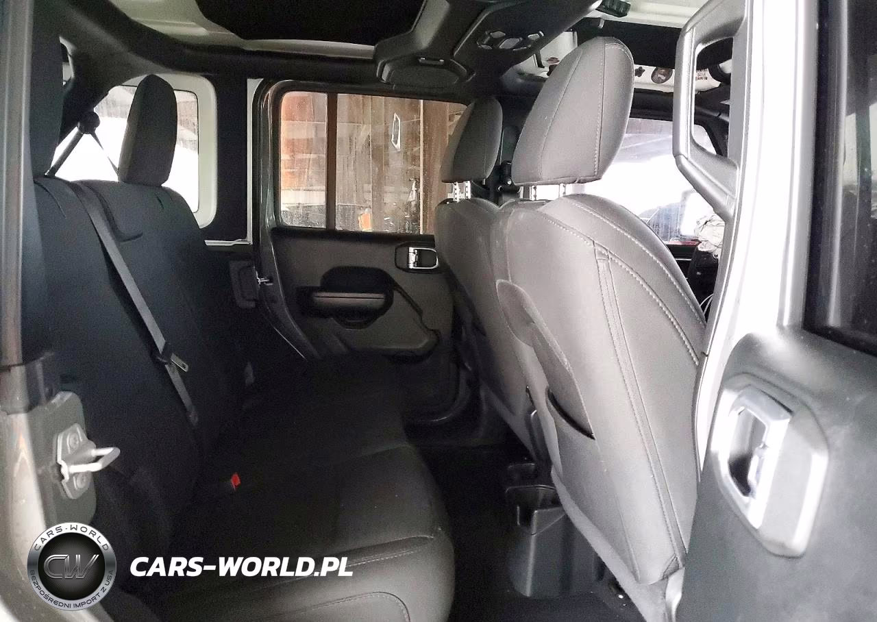 2020 Jeep Wrangler Unlimited Sport VIN:1C4HJXDGXLW211241 - 11