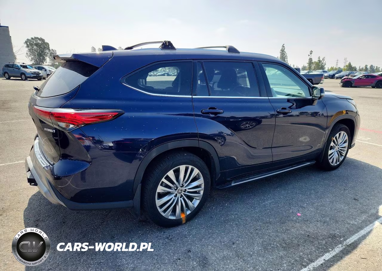 2023 Toyota Highlander Hybrid Platinum VIN:5TDFARAH3PS019990 - 3