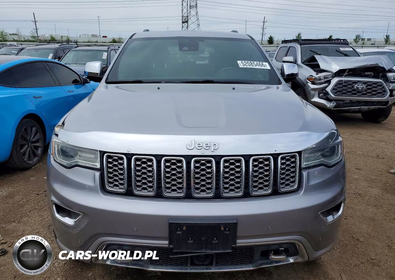 2018 Jeep Grand Cherokee Overland VIN:1C4RJFCG2JC247682 - 5