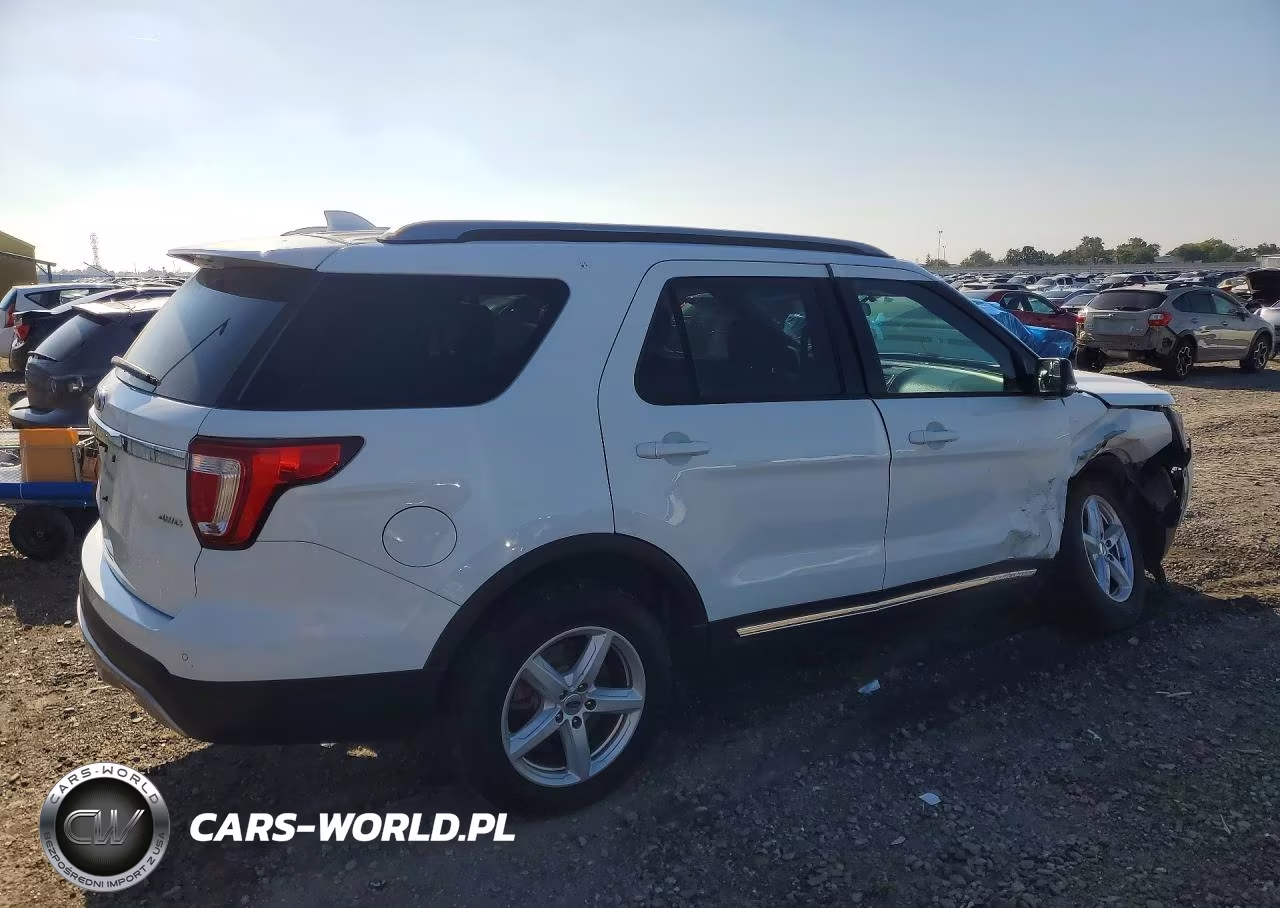 2016 Ford Explorer Xlt VIN:1FM5K8D83GGB35128 - 3