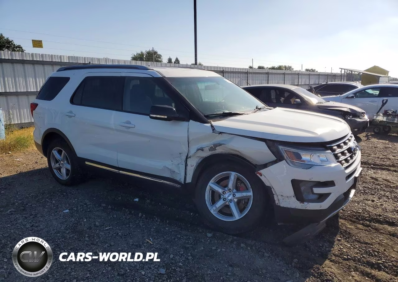 2016 Ford Explorer Xlt VIN:1FM5K8D83GGB35128 - 4