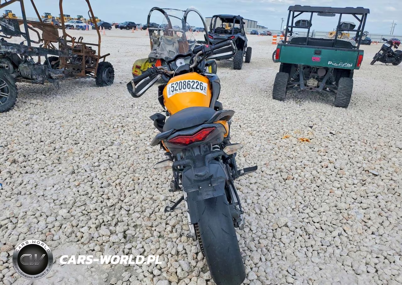 2012 Kawasaki Le650 C VIN:JKALEEC17CDA08218 - 4