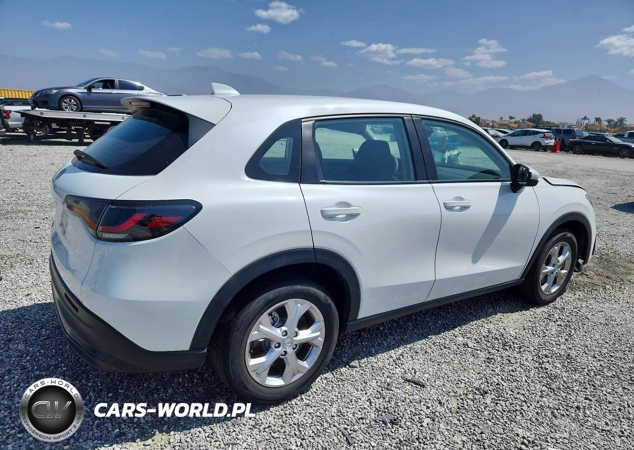 2024 Honda Hr-V Lx VIN:3CZRZ2H3XRM777961 - 3