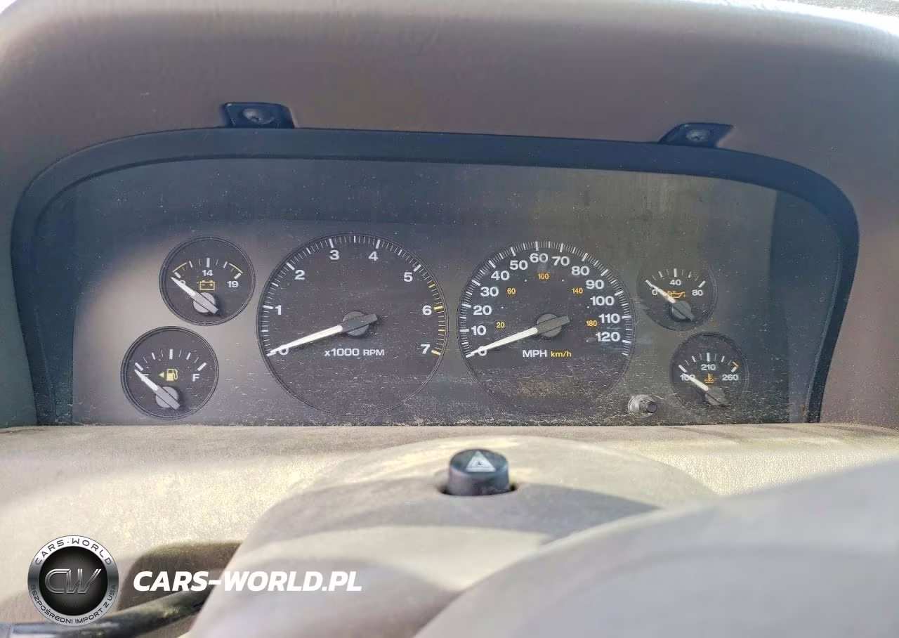 1999 Jeep Grand Cherokee Limited VIN:1J4GW68N2XC677361 - 9
