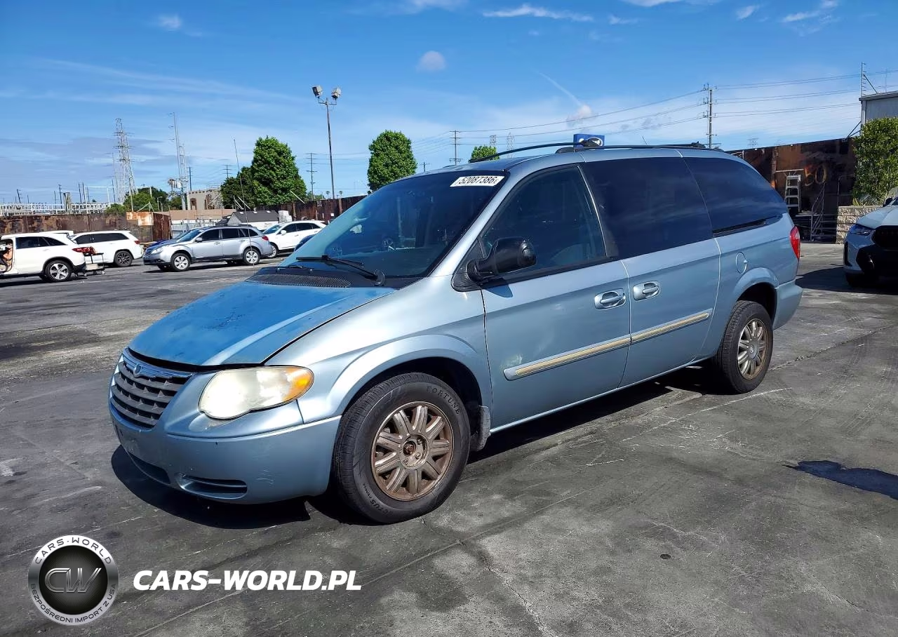 2005 Chrysler Town & Country Touring