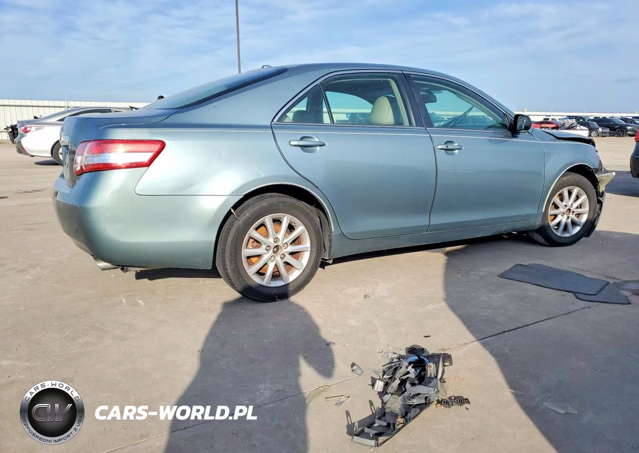 2011 Toyota Camry Xle VIN:4T1BF3EK1BU644715 - 3