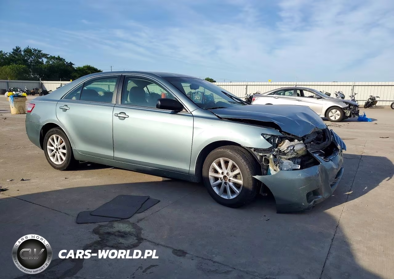 2011 Toyota Camry Xle VIN:4T1BF3EK1BU644715 - 4
