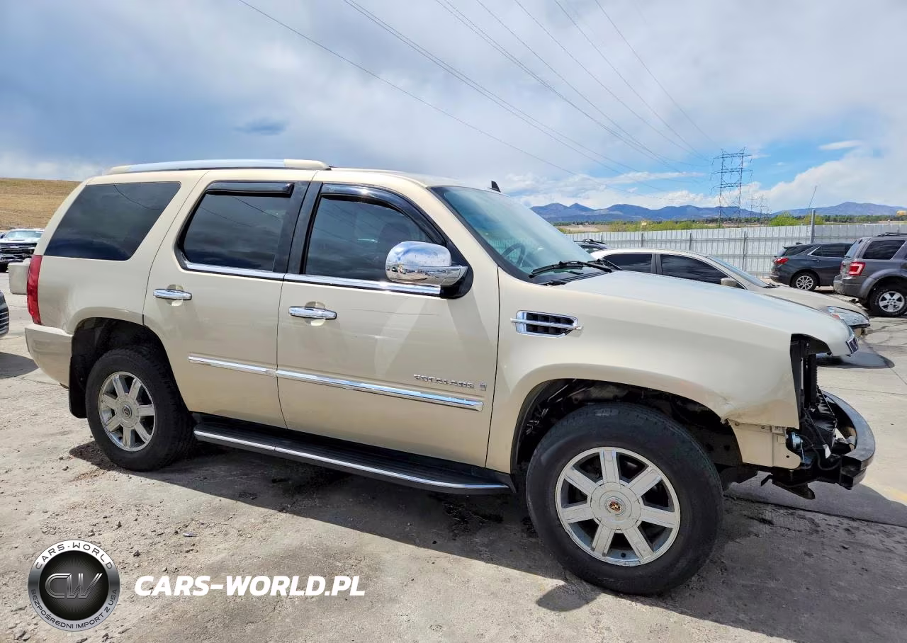 2007 Cadillac Escalade Luxury VIN:1GYFK63807R156192 - 4