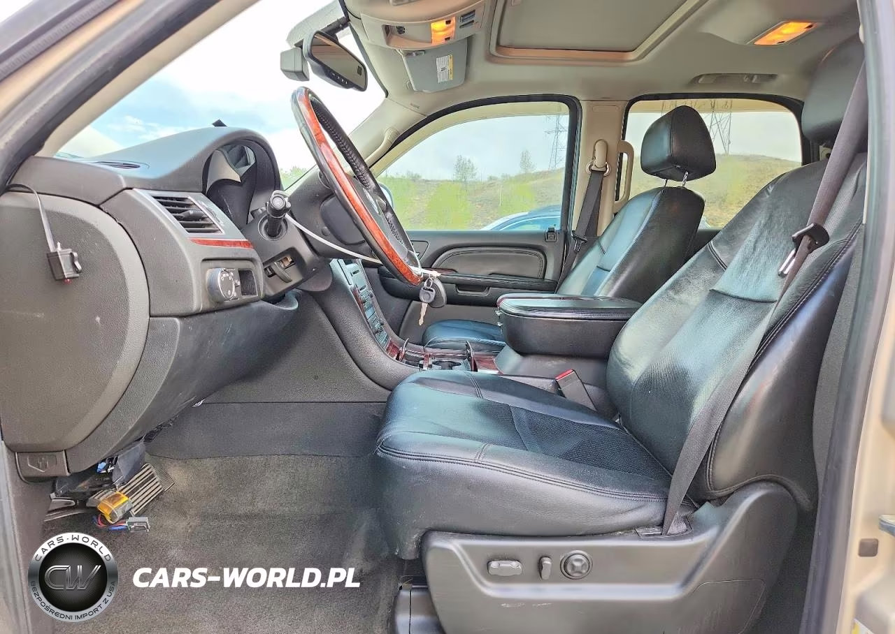 2007 Cadillac Escalade Luxury VIN:1GYFK63807R156192 - 7