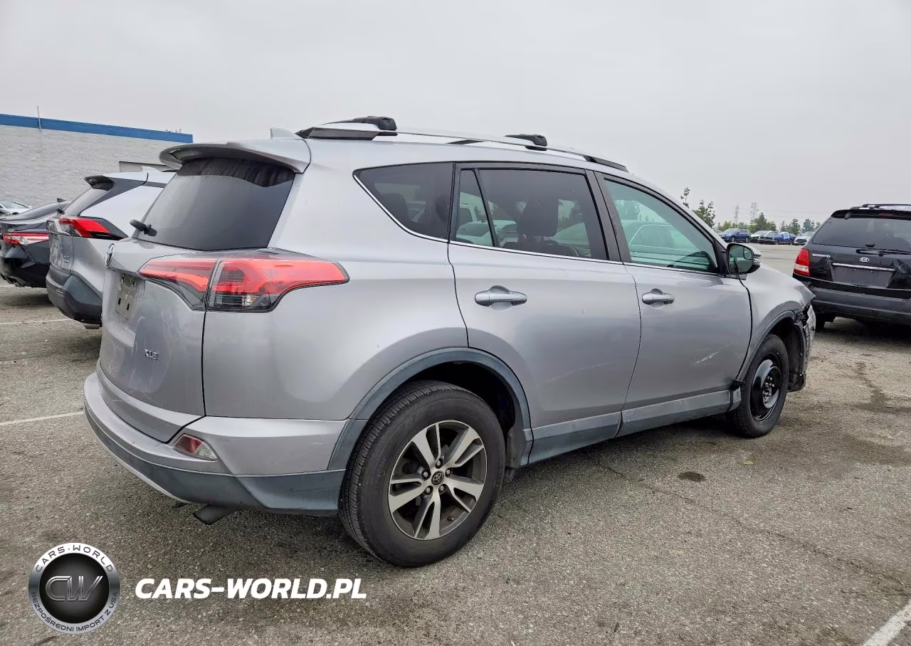 2016 Toyota Rav4 Xle VIN:2T3WFREV7GW285836 - 3