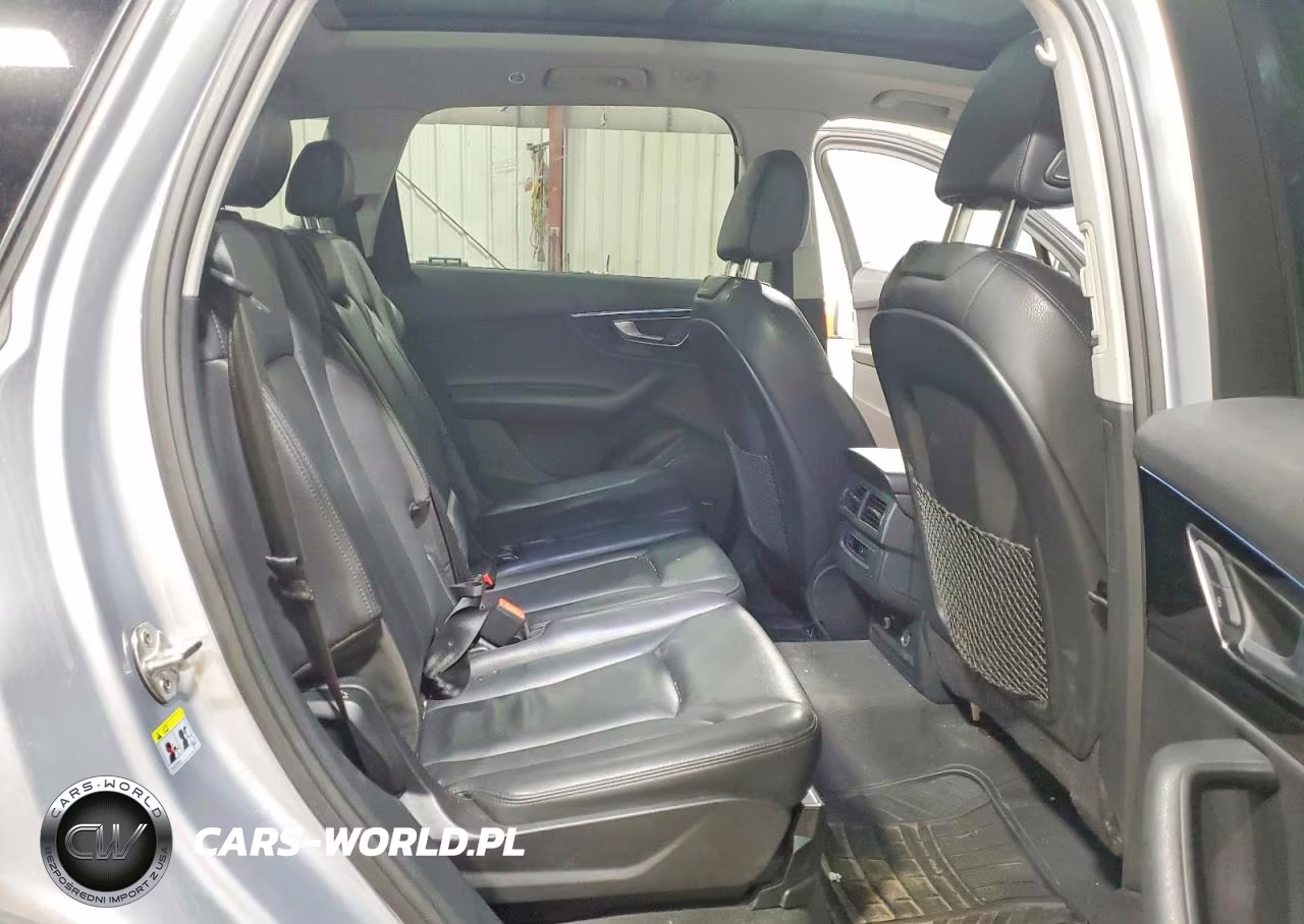 2019 Audi Q7 Premium Plus VIN:WA1LAAF75KD043775 - 11