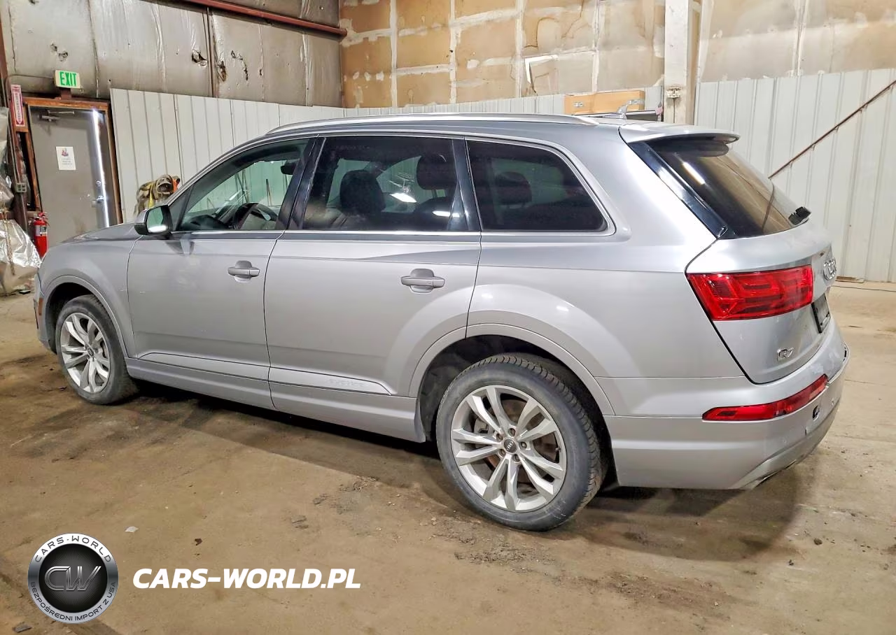2019 Audi Q7 Premium Plus VIN:WA1LAAF75KD043775 - 2