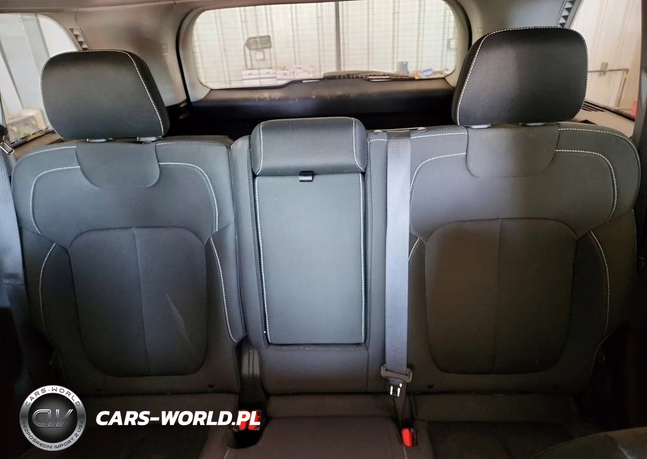 2023 Jeep Grand Cherokee Laredo VIN:1C4RJHAG0PC532260 - 10