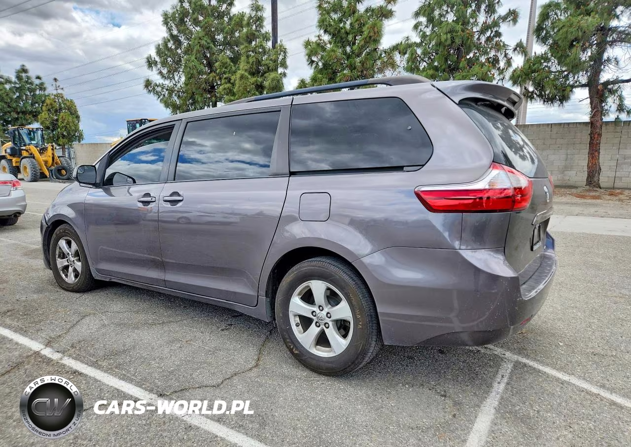 2016 Toyota Sienna Le VIN:5TDKK3DC5GS692045 - 2