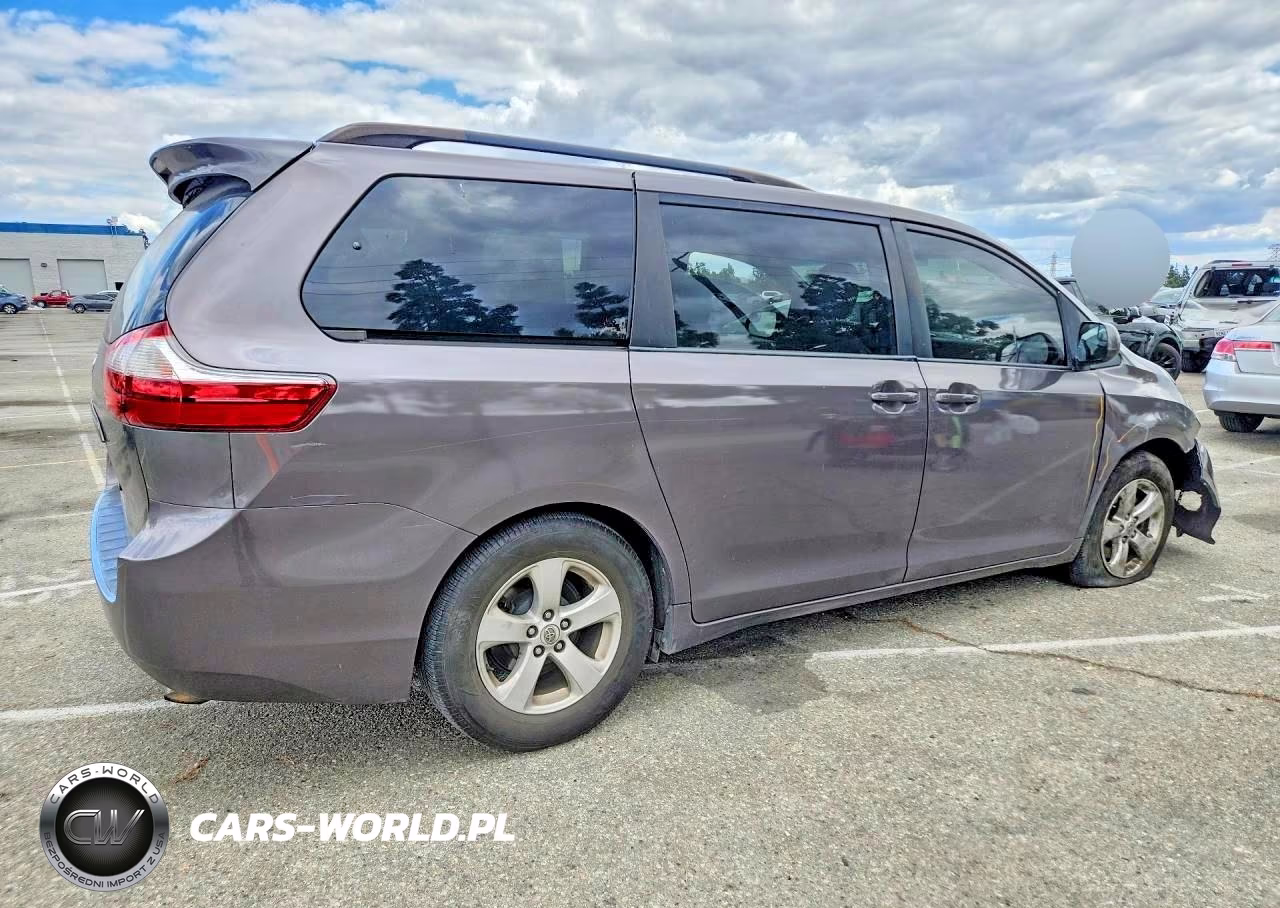 2016 Toyota Sienna Le VIN:5TDKK3DC5GS692045 - 3