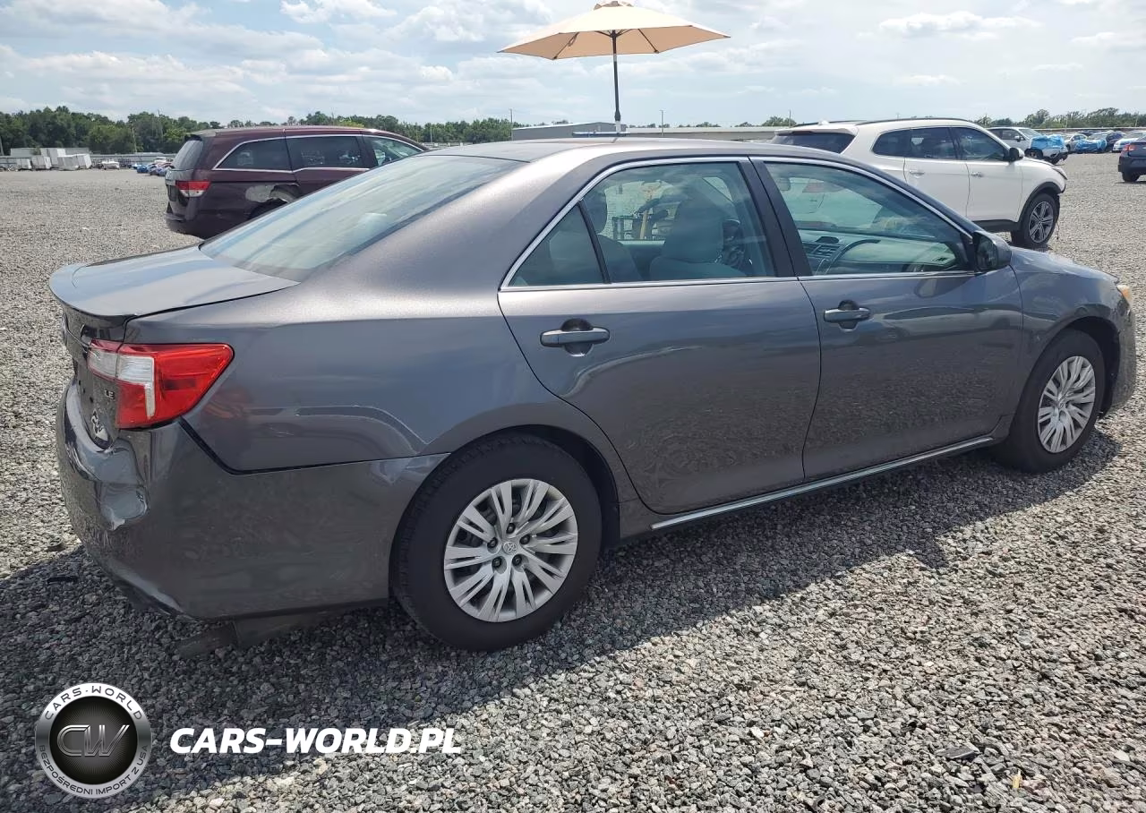 2014 Toyota Camry Le VIN:4T4BF1FK4ER373730 - 3