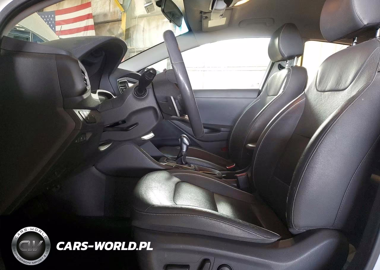 2018 Hyundai Ioniq Limited VIN:KMHC75LD8JU060957 - 7