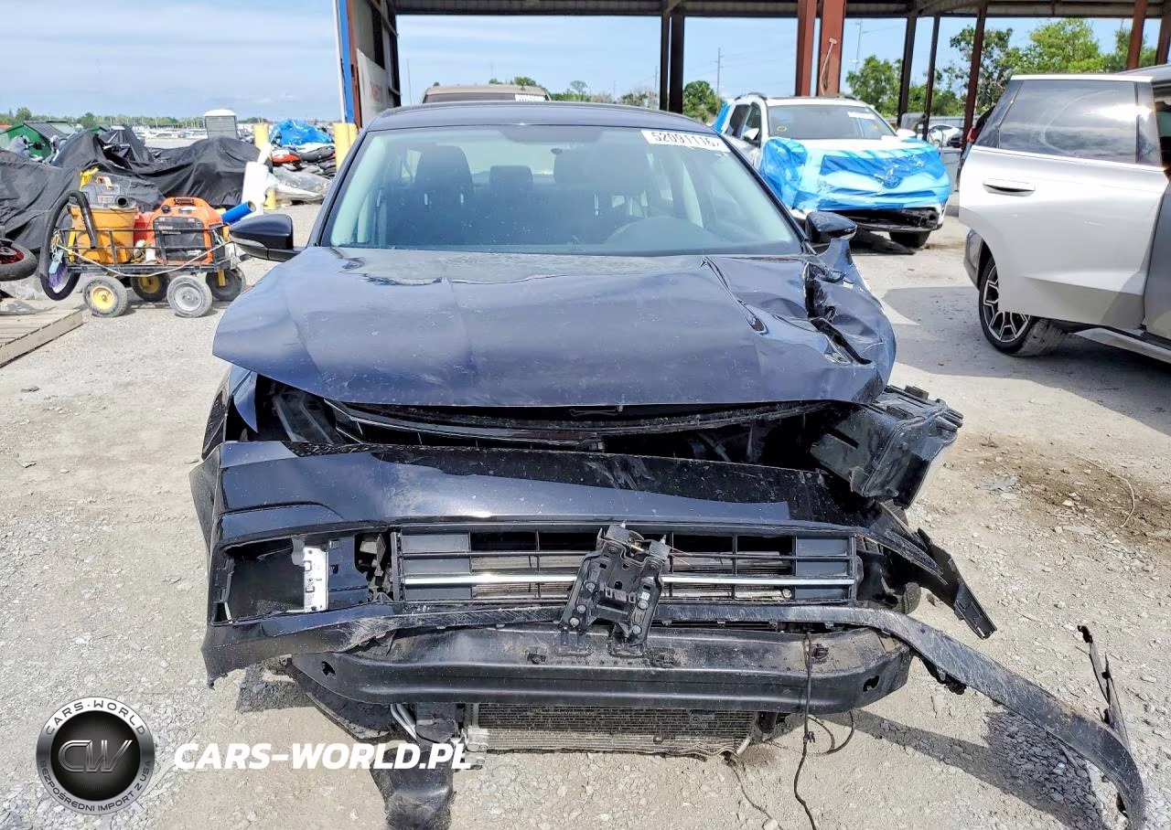 2018 Volkswagen Passat S VIN:1VWAA7A34JC013317 - 5