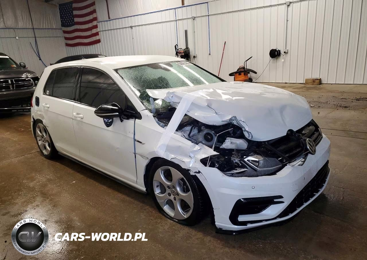 2019 Volkswagen Golf R VIN:WVWWA7AU5KW189567 - 4