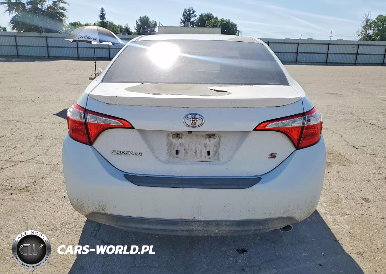 2015 Toyota Corolla S Plus VIN:5YFBURHE2FP205710 - 6