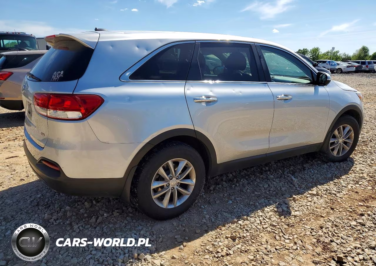 2018 Kia Sorento L VIN:5XYPG4A31JG345057 - 3