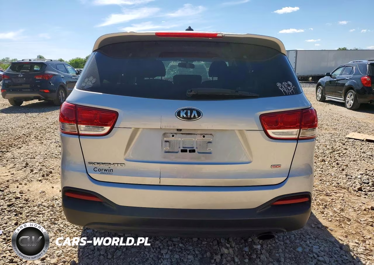 2018 Kia Sorento L VIN:5XYPG4A31JG345057 - 6