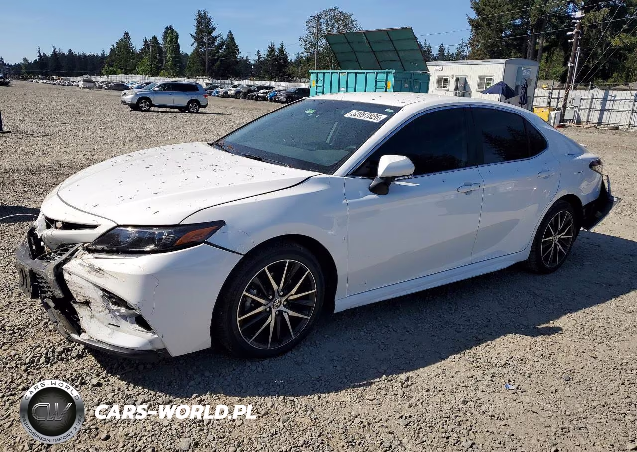 2024 Toyota Camry Hybrid Se