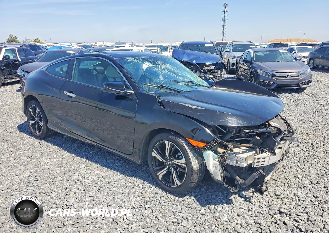 2017 Honda Civic Touring VIN:2HGFC3B93HH360077 - 4