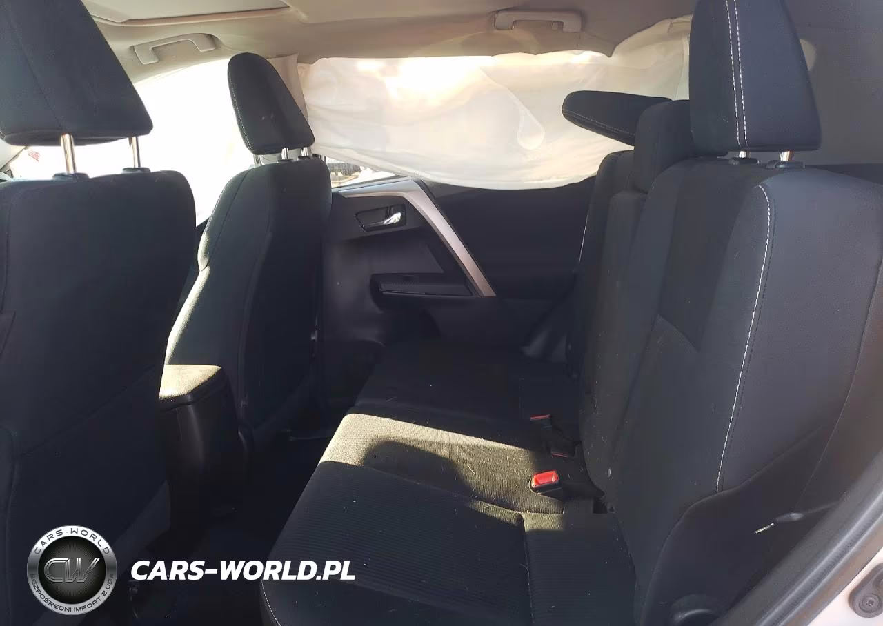 2015 Toyota Rav4 Xle VIN:2T3RFREV0FW344057 - 10
