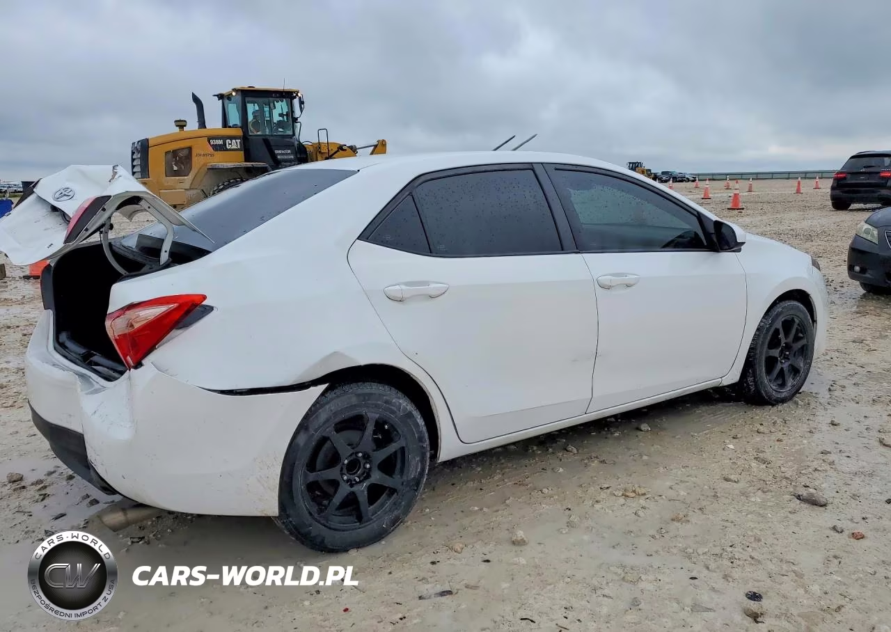TOYOTA COROLLA L VIN:5YFBURHE6KP928440 - 3