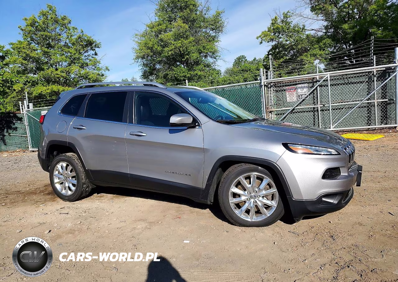 2015 Jeep Cherokee Limited VIN:1C4PJLDS8FW738448 - 4