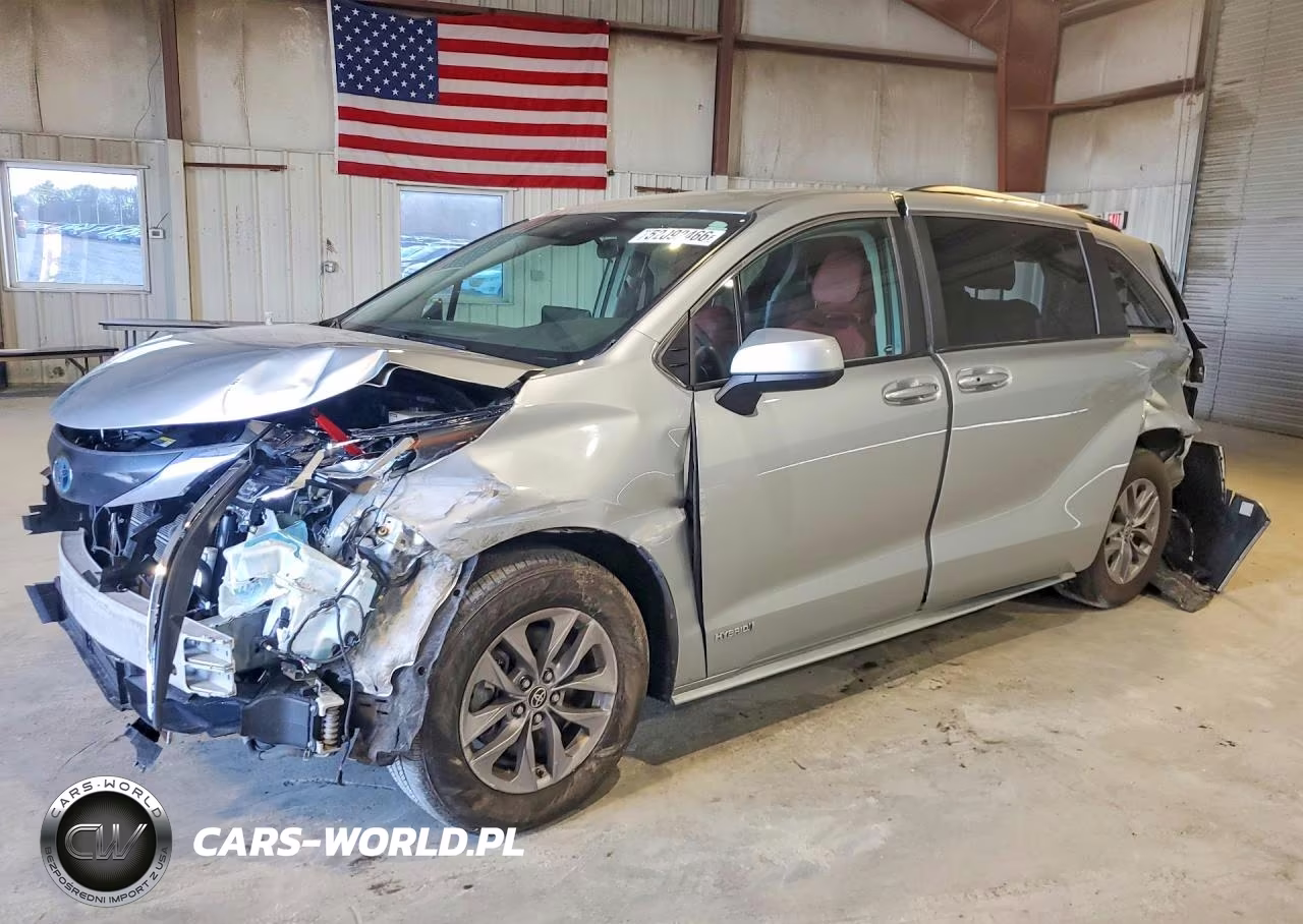 2021 Toyota Sienna Le