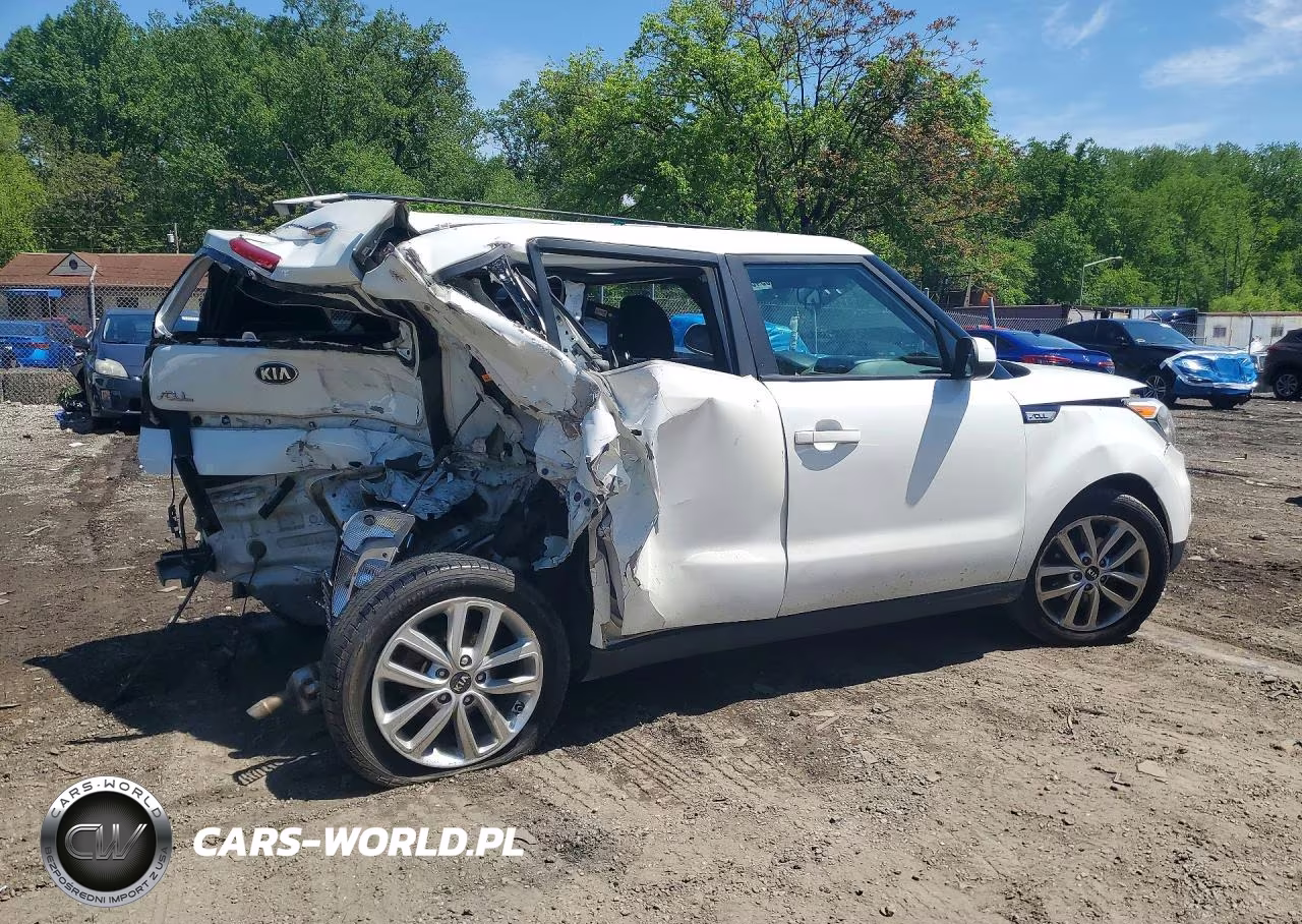 2017 Kia Soul + VIN:KNDJP3A5XH7449457 - 3