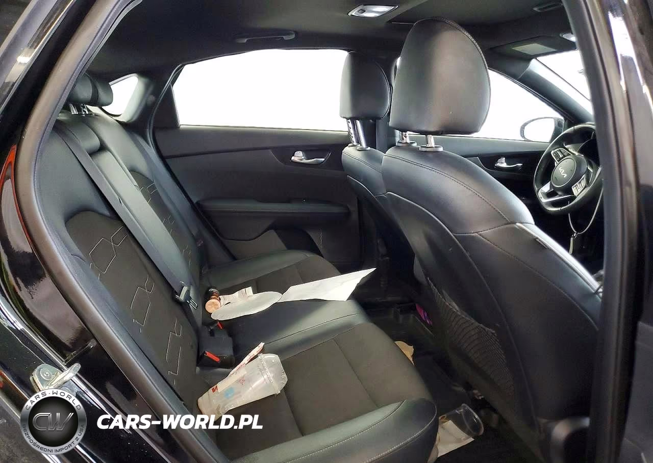 2022 Kia Forte Gt Line VIN:3KPF54AD5NE490261 - 10