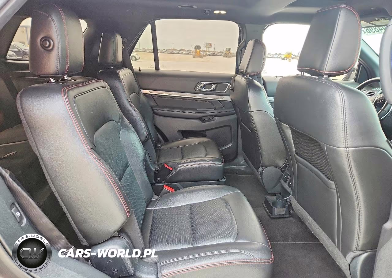 2018 Ford Explorer Sport VIN:1FM5K8GT6JGC32752 - 10