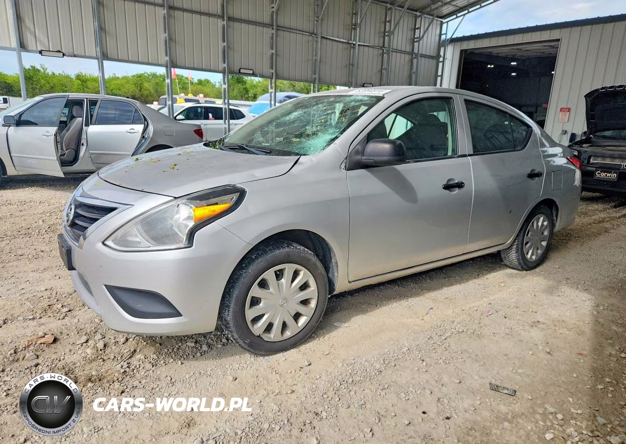 2015 Nissan Versa 1.6 S