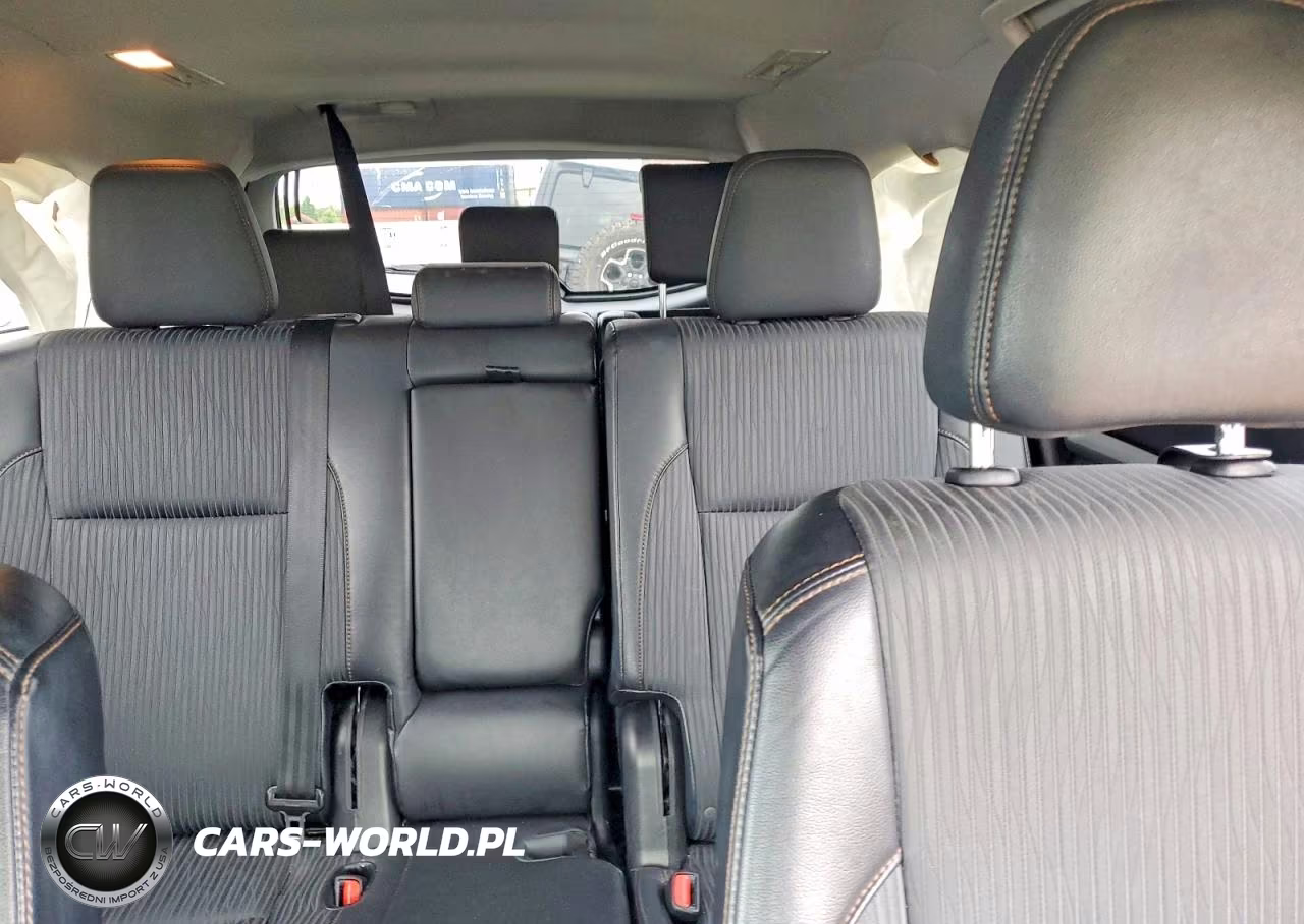 2015 Toyota Highlander Le Plus VIN:5TDBKRFH3FS140053 - 10