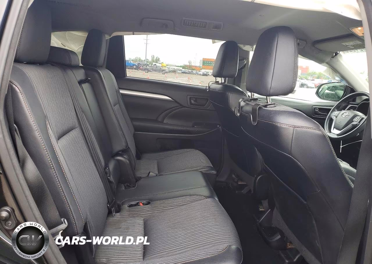2015 Toyota Highlander Le Plus VIN:5TDBKRFH3FS140053 - 11