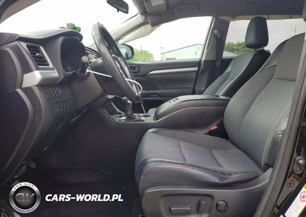 2015 Toyota Highlander Le Plus VIN:5TDBKRFH3FS140053 - 7