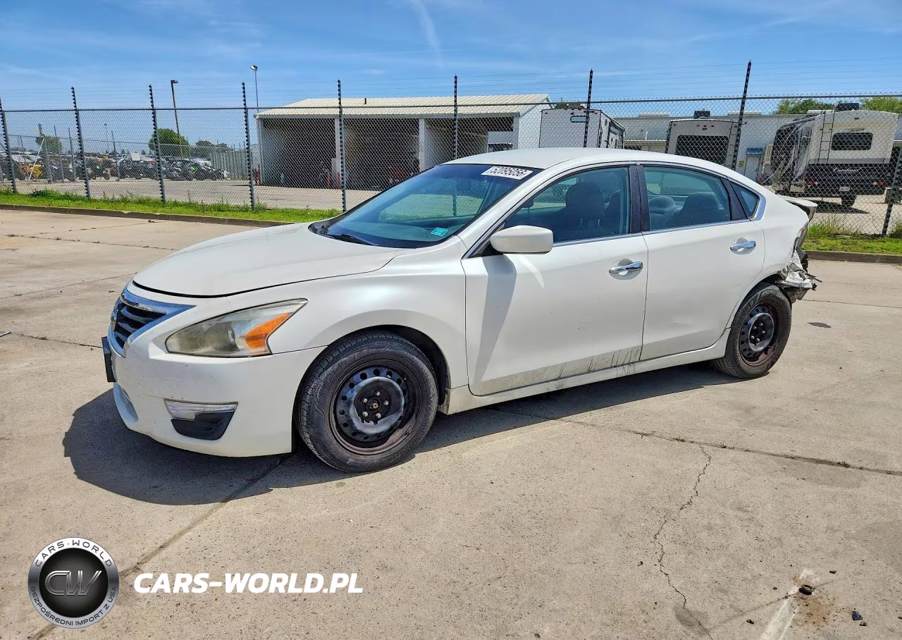 2014 Nissan Altima 2.5 S – zdjęcie 1 z 12