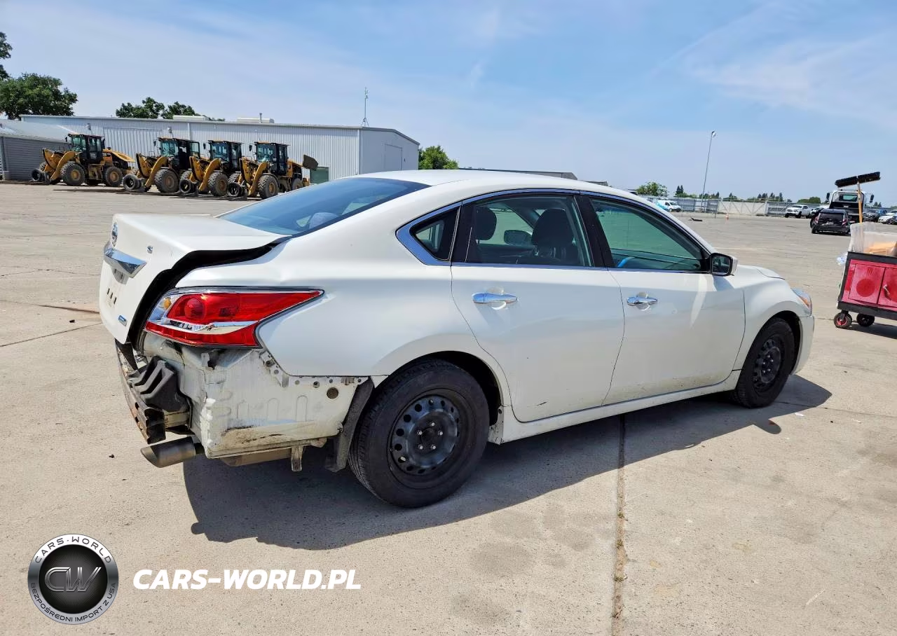 2014 Nissan Altima 2.5 S VIN:1N4AL3AP2EC270853 - 3