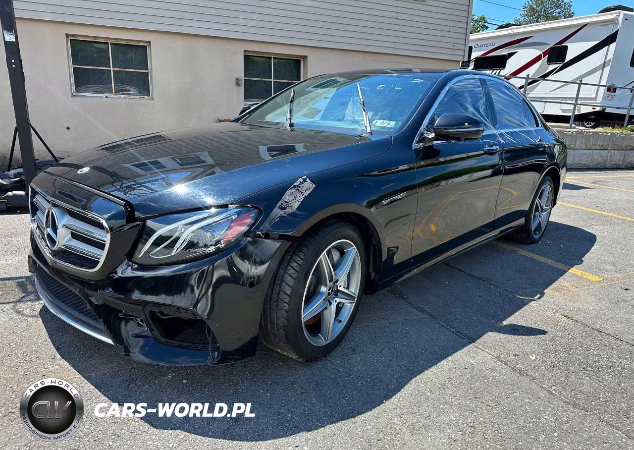2019 Mercedes-Benz E 300 4Matic – zdjęcie 1 z 10