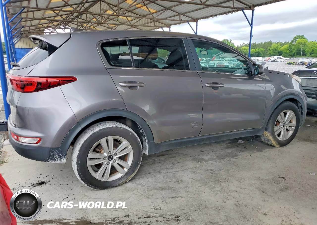 2018 Kia Sportage Lx VIN:KNDPM3AC2J7345889 - 3