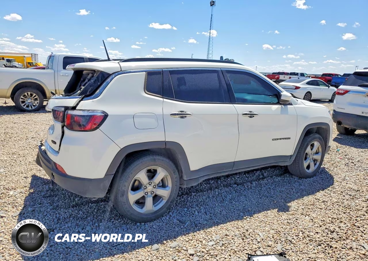 2018 Jeep Compass Latitude VIN:3C4NJDBB9JT239513 - 3
