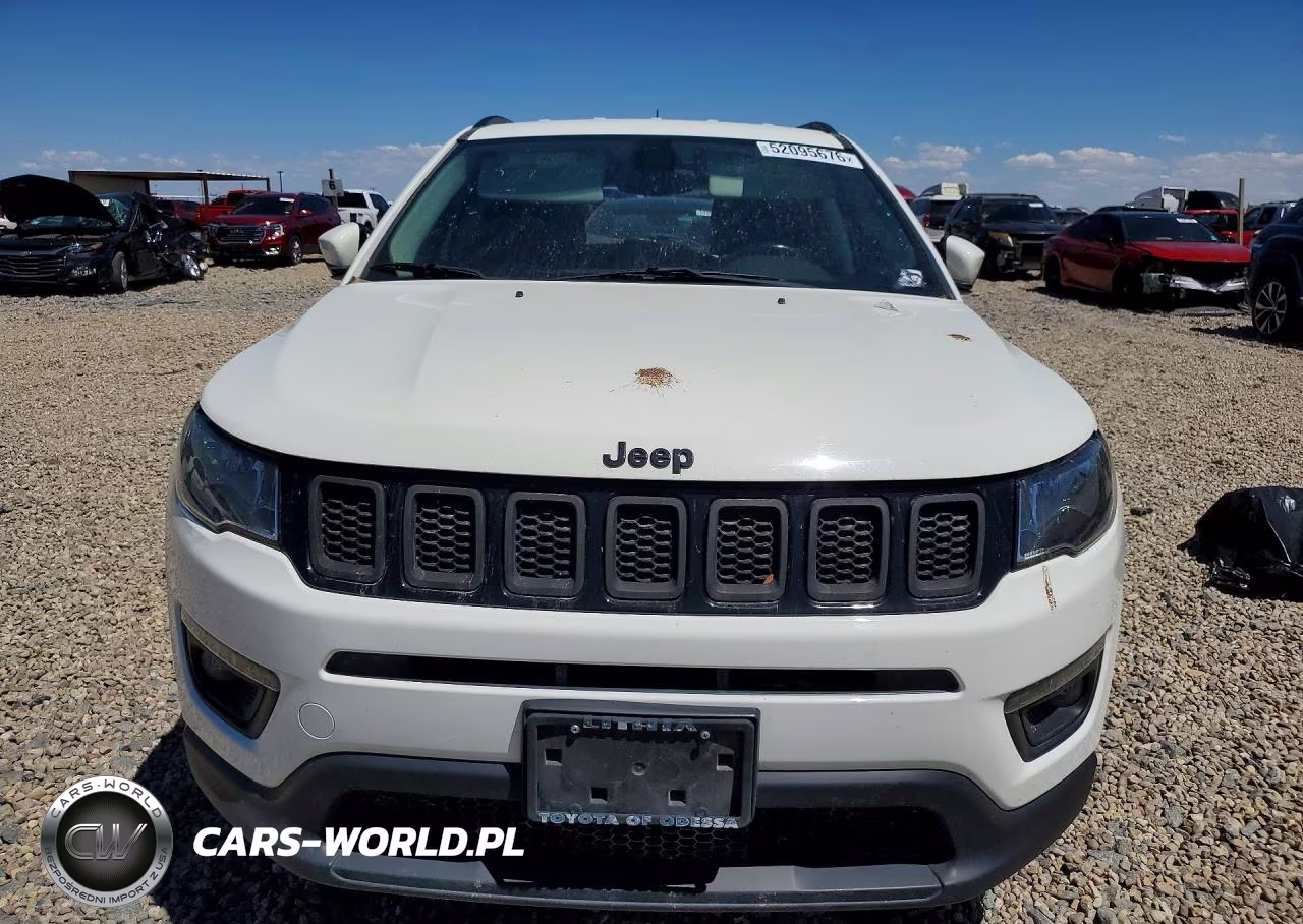 2018 Jeep Compass Latitude VIN:3C4NJDBB9JT239513 - 5