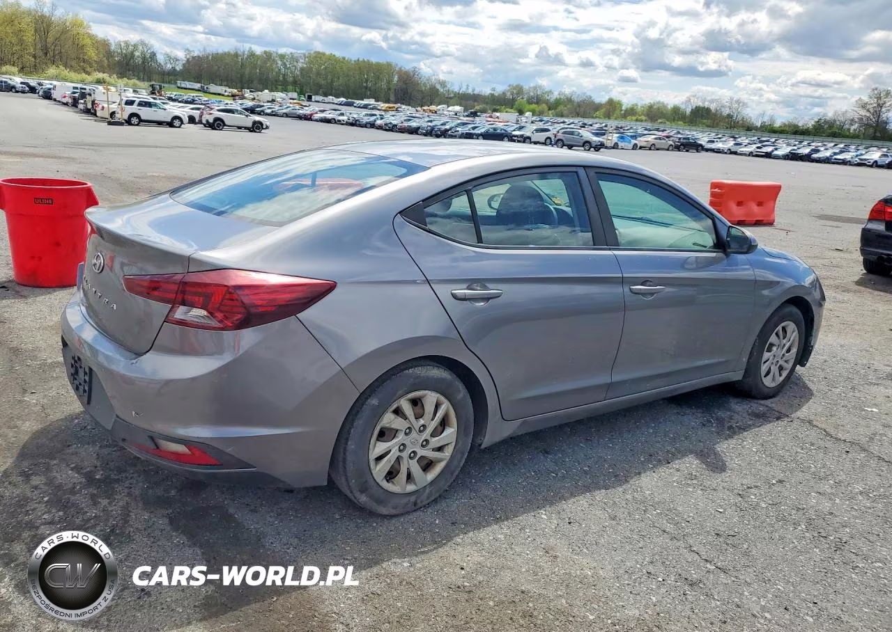 2019 Hyundai Elantra Se VIN:5NPD74LF9KH466987 - 3