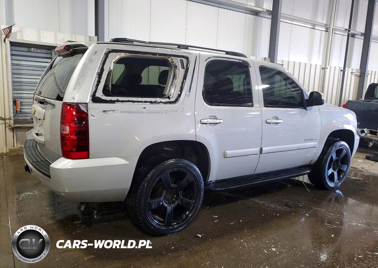 2007 Chevrolet Tahoe K1500 VIN:1GNFK13027J112137 - 3